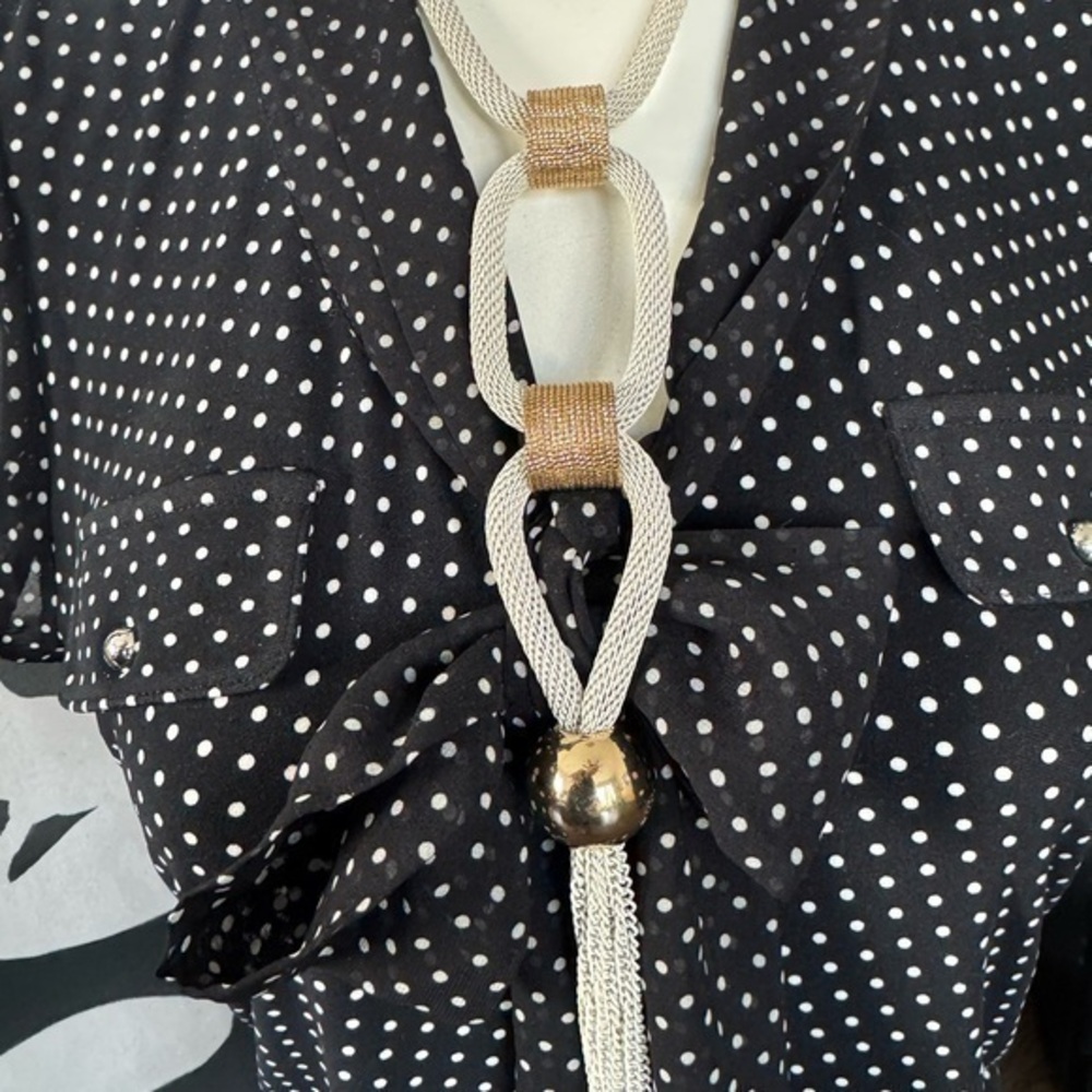 Elegant Gold and Silver Necklace